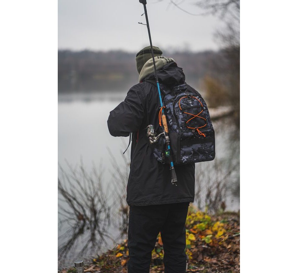 Giants fishing Akčný set Prívlačový batoh Gaube + prívlačová taška Compact