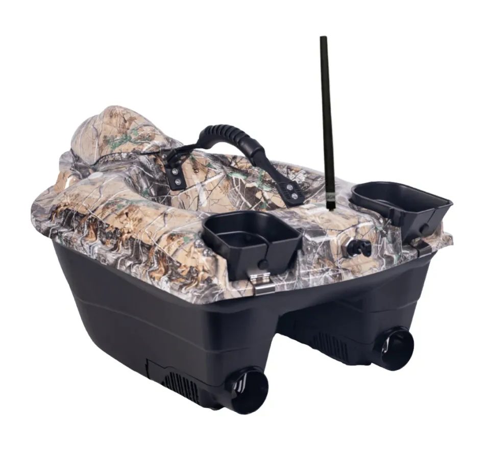 Boatman Zavážecí lodička Fighter Pro s GPS a Echolotem Camo