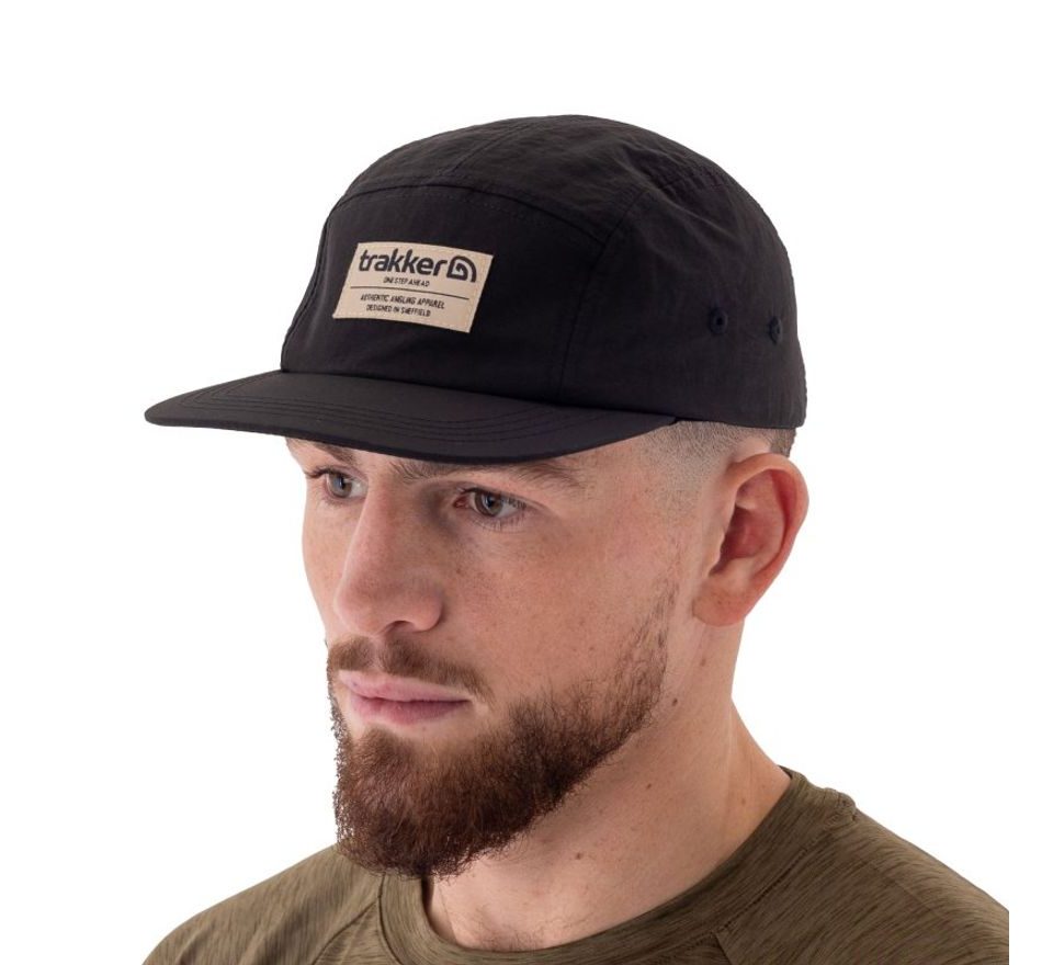 Trakker Šiltovka 5 Panel Black Cap