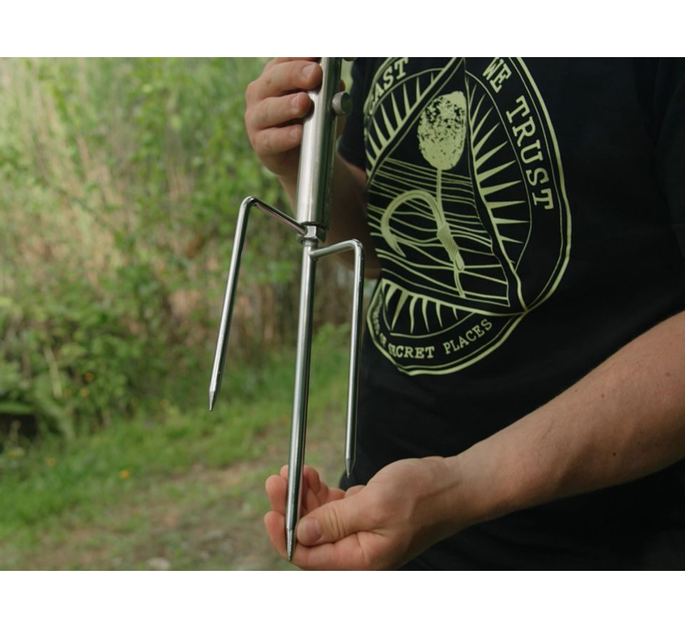 Delphin Nerezový zapichovací držák deštníku Trib