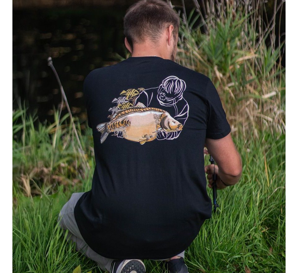 Giants fishing Tričko pánské černé Lysec s rybářem