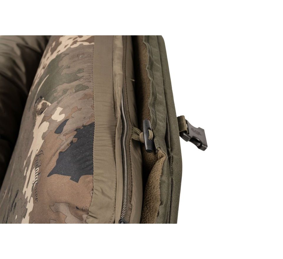 Nash Detské Ležadlo so spacím vakom Indulgence 4 Leg Junior Sleep System Camo