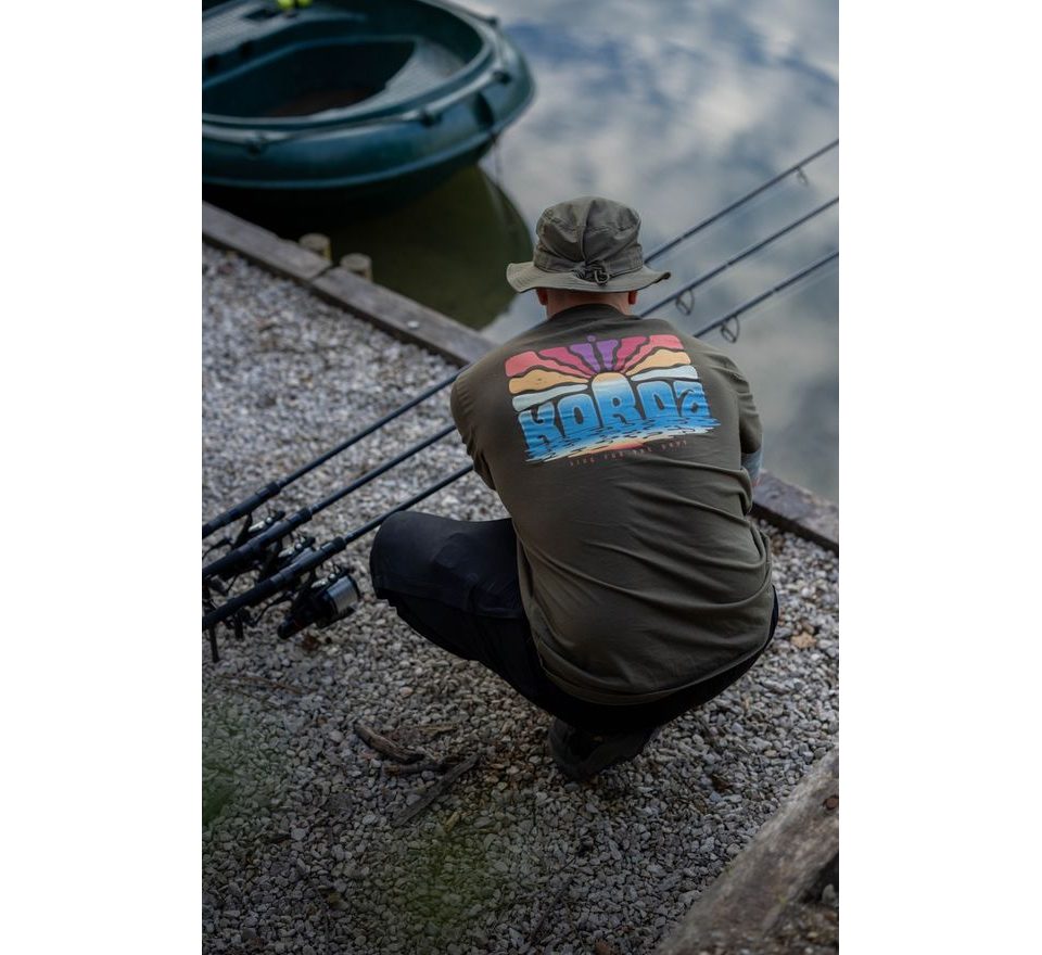 Korda Tričko Dawn Vibes Tee Dark Olive