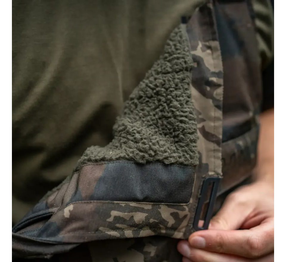 Nash Kalhoty ZT Helluva Waterproof Bib and Brace Camo