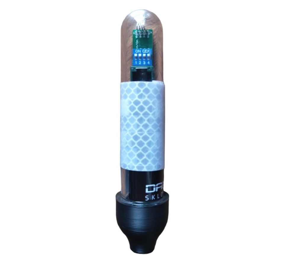 Daemons Sklopná tyčová bójka 05 s RGBS LED elektronikou, sensorem a vypínačem