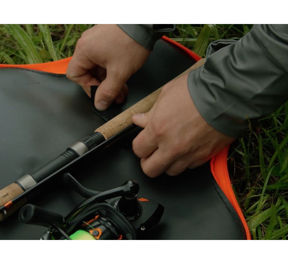 Delphin Puzdro na prút SpinCase Eva 130cm