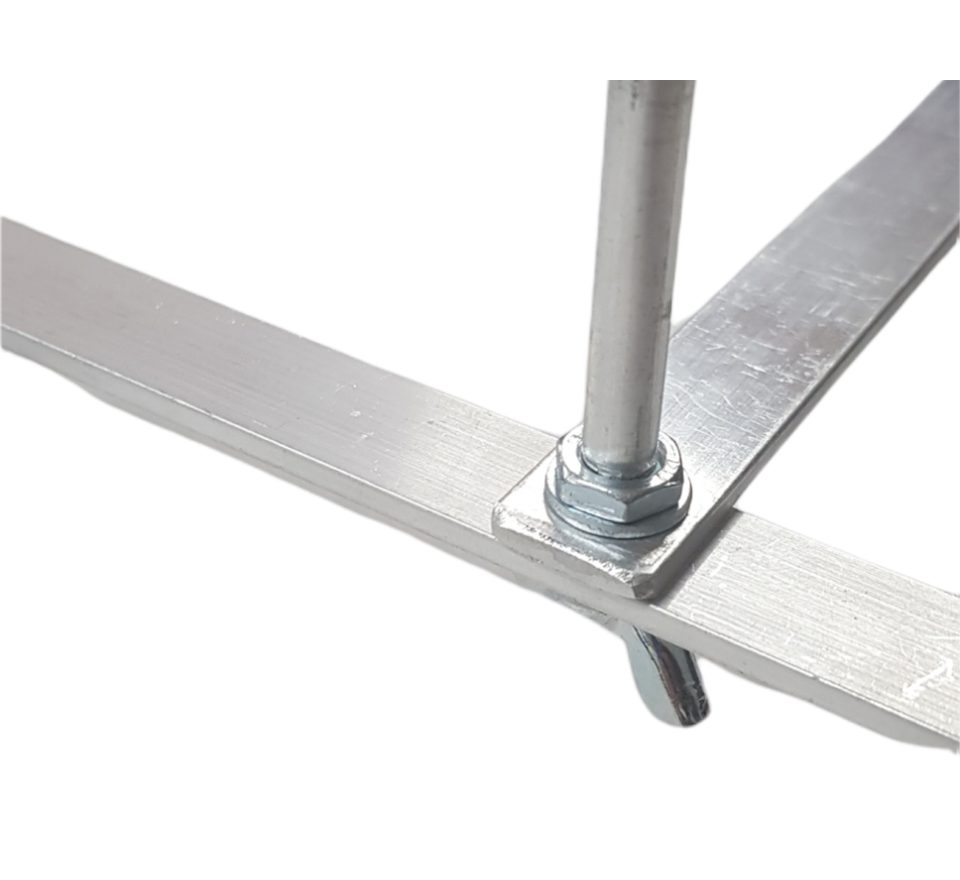 Daemons Stojan na dírkové pruty