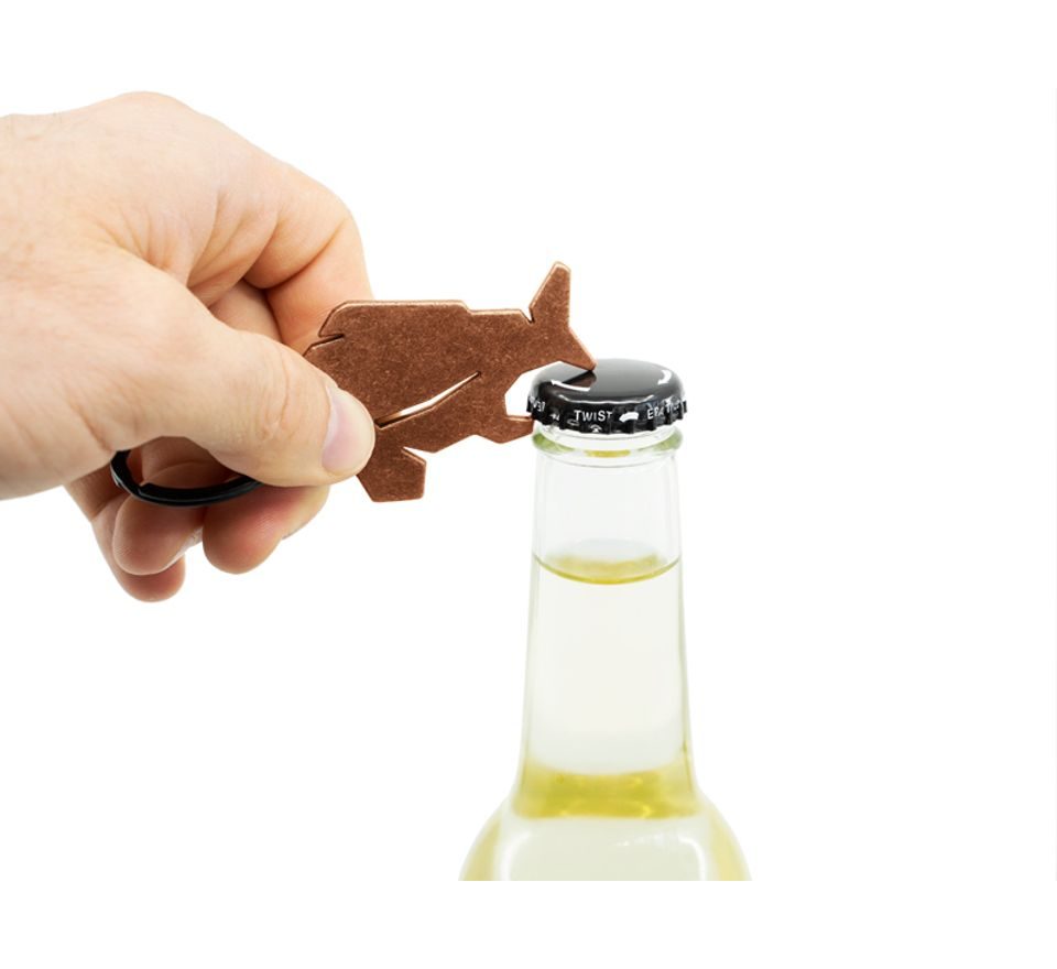 Delphin Kľúčenka s otvárkom na fľaše Carpener bronzová