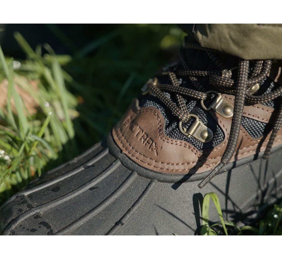 Delphin Boty ProTrax