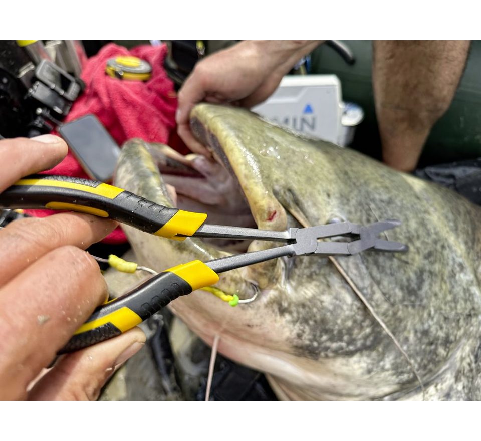 Black Cat Kliešte silné s dvojitým kĺbom 33cm