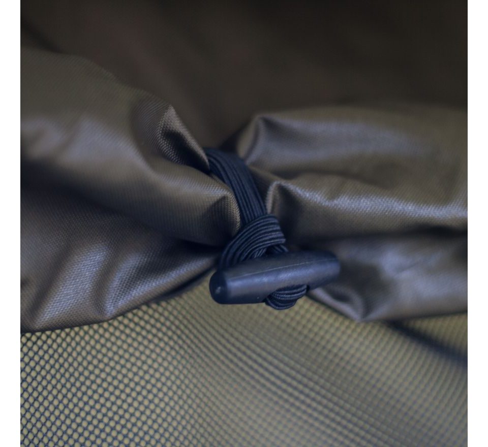 Chyť a pusť Přístřešek Brolly Thunder + Suretti Spací pytel Expert