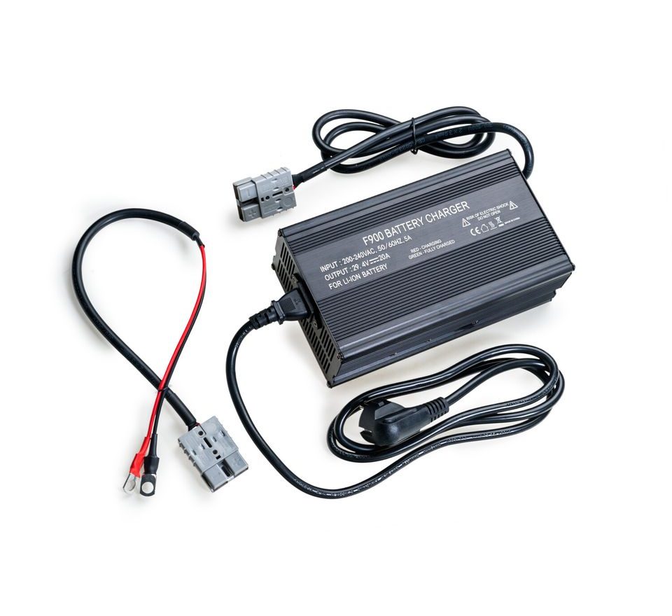 Mivardi Baterie M-CELL LiFePO4 12V 100Ah + 20A nabíječka