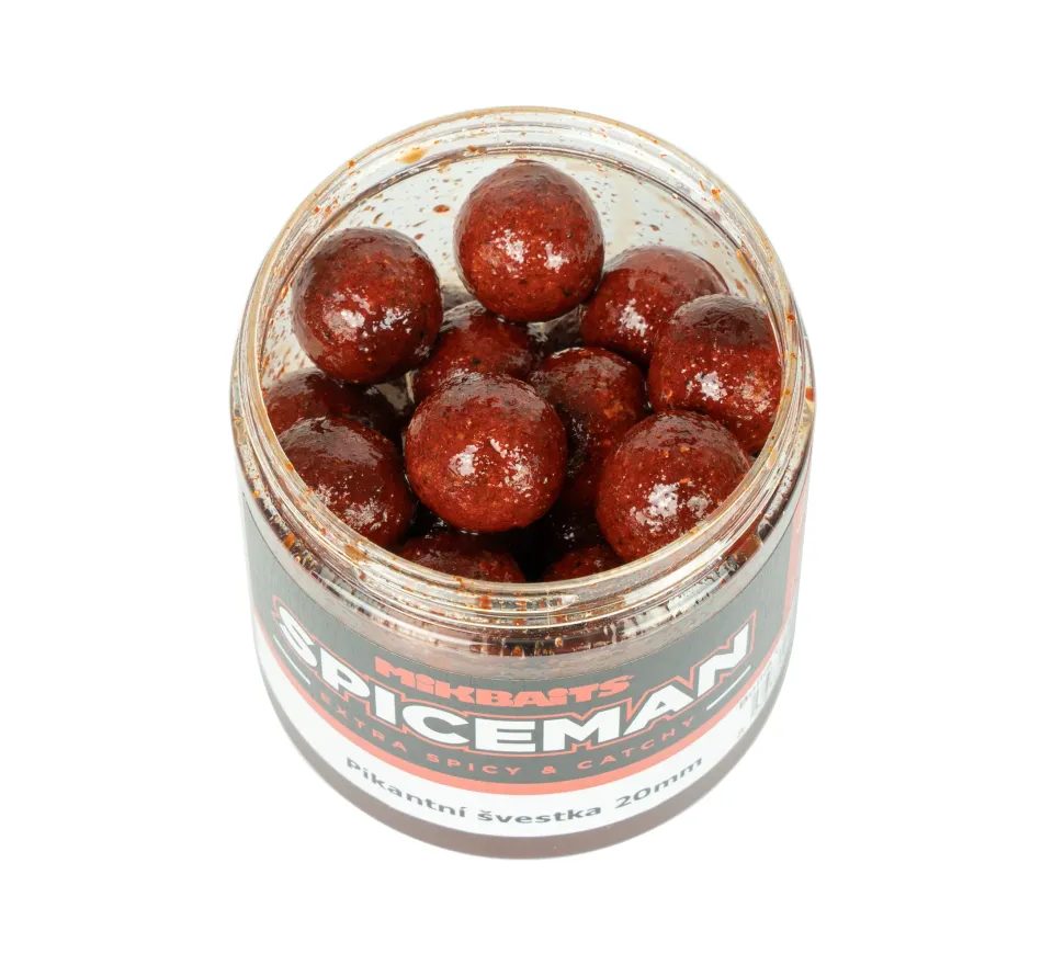 Mikbaits Boilie v dipu Spiceman 250ml