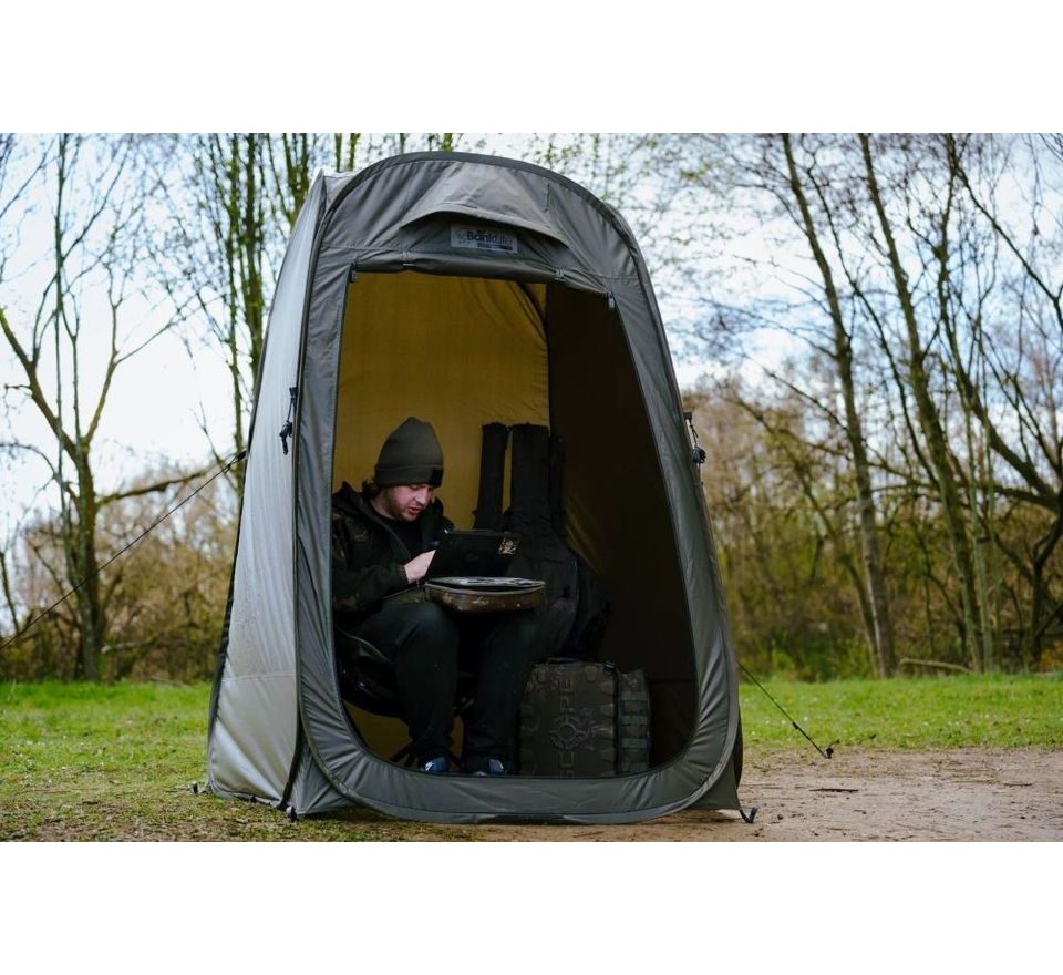 Nash Toaletní a sprchový stan Bank Life Utility Shelter