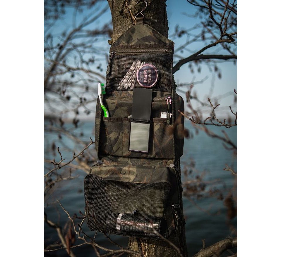 Giants Fishing Hygienické puzdro Wash Bag