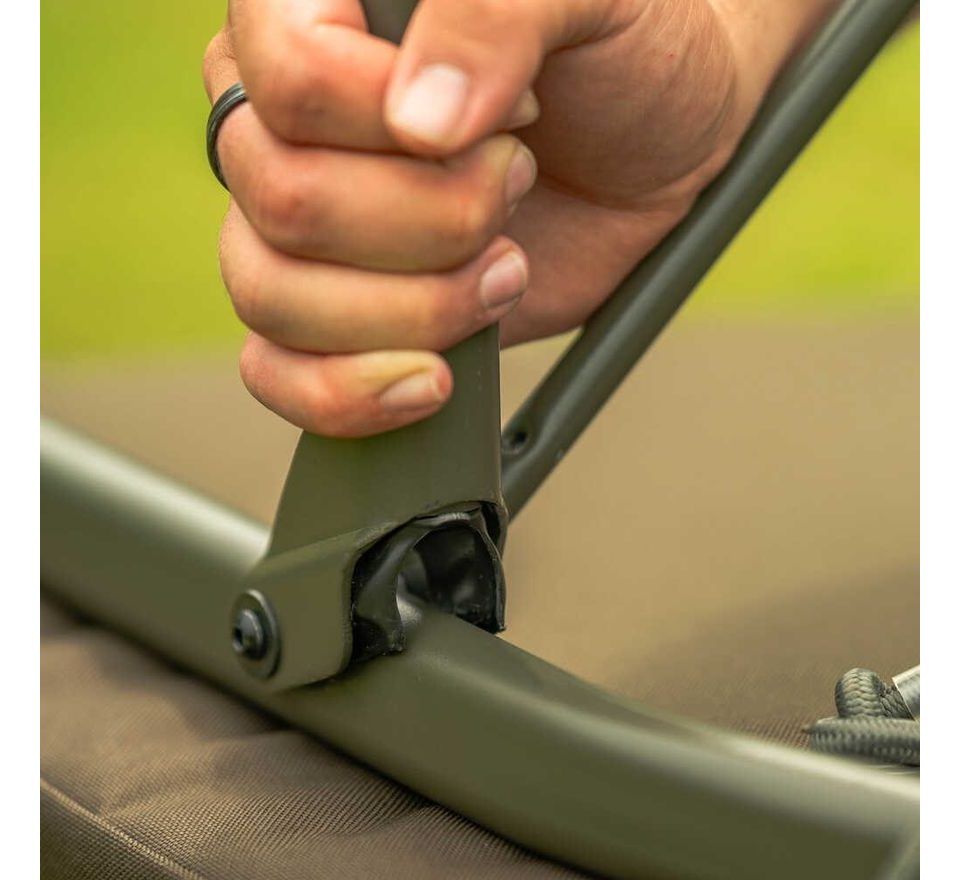 Avid Lehátko Benchmark Ultra Standard Bed