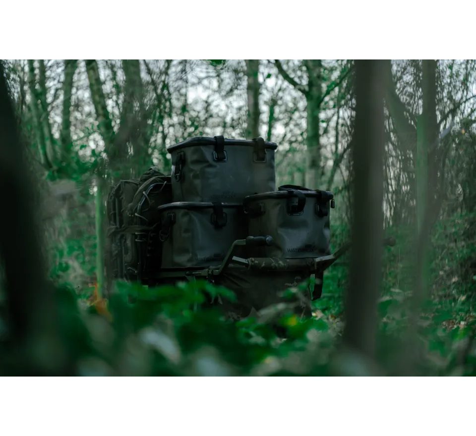 Nash Taška Subterfuge Waterbox Carryall Medium 36L