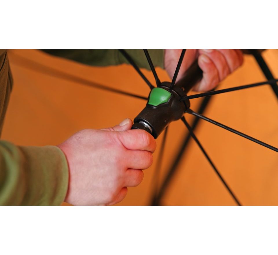 Chyť a pusť Přístřešek Brolly Thunder + Suretti Spací pytel Expert