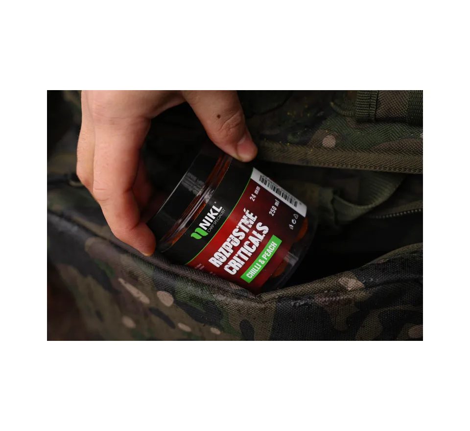 Nikl Rozpustné Criticals boilie Chilli & Peach 250ml