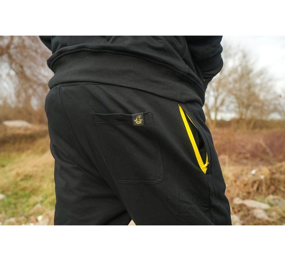 Black Cat Tepláky Black Joggers