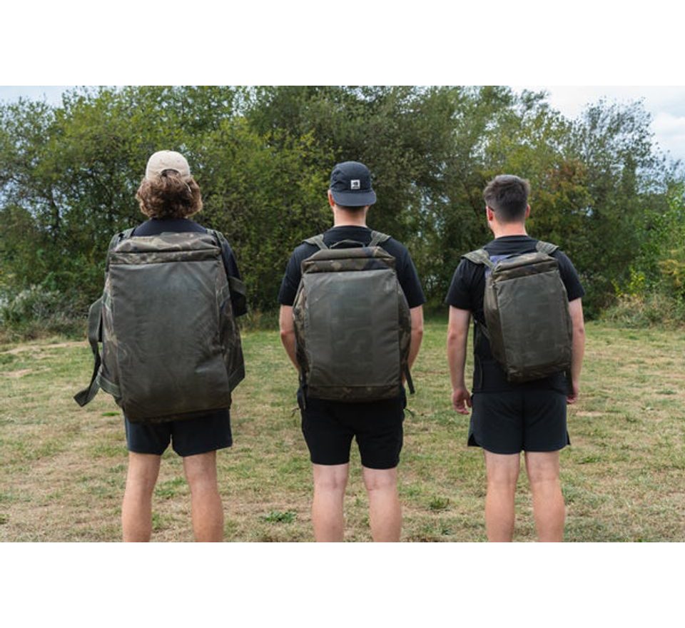Nash Taška Subterfuge Duffel Bag Small 20l