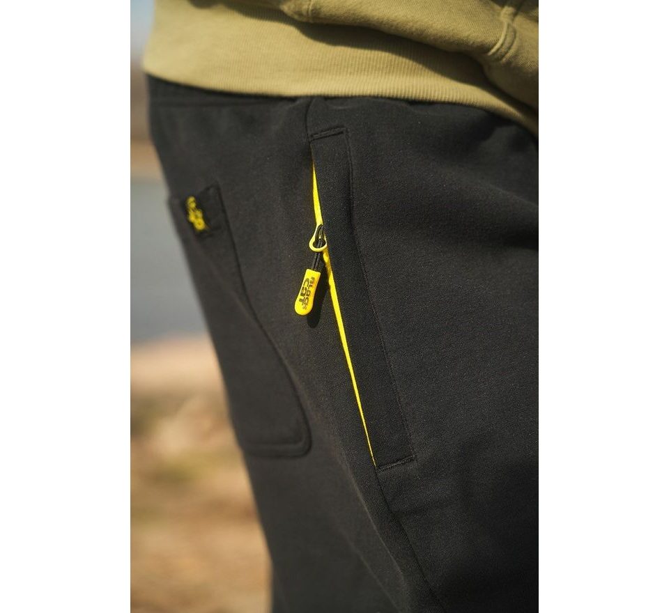 Black Cat Kraťasy Black Jogger Shorts