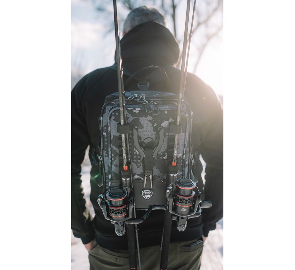 Giants fishing Vláčecí batoh Spinning Rucksack/Bag 3in1