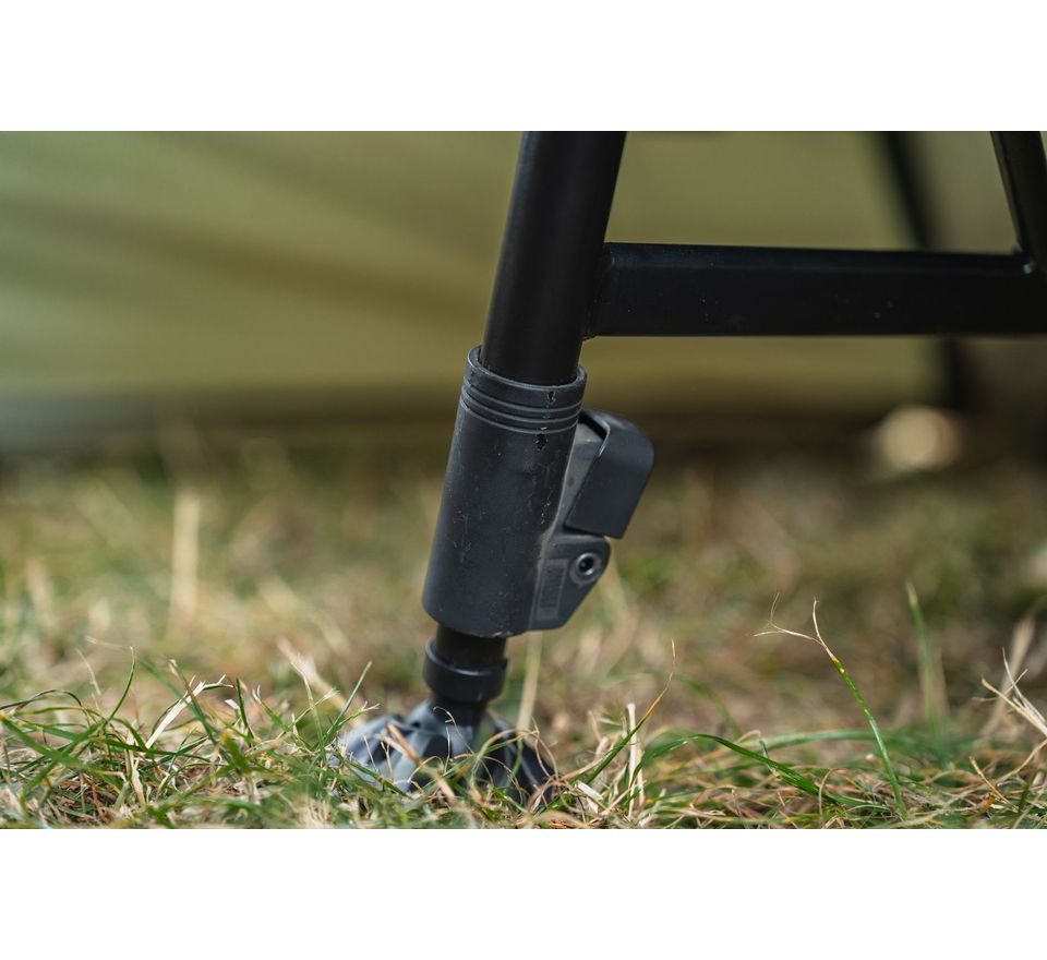 Nash Detské Ležadlo so spacím vakom Indulgence 4 Leg Junior Sleep System Camo