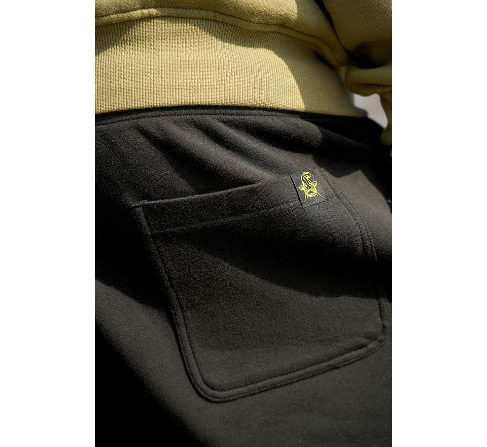 Black Cat Kraťasy Black Jogger Shorts