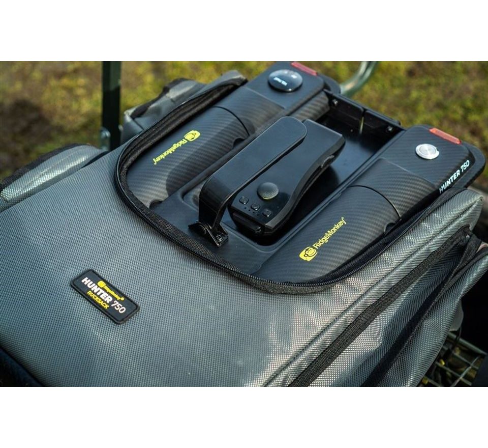 RidgeMonkey Zavážecí Loďka Hunter 750 Bait Boat Echo Edition