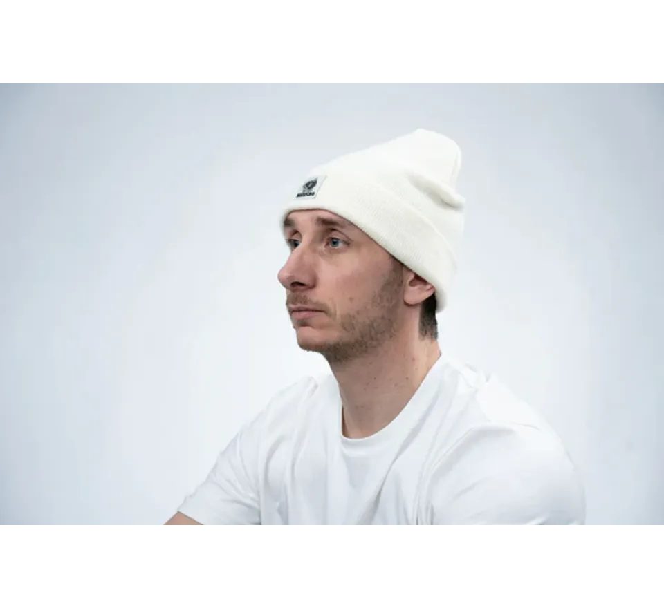 Nash Zimní čepice Make It Happen Badge Beanie Hat Ecru