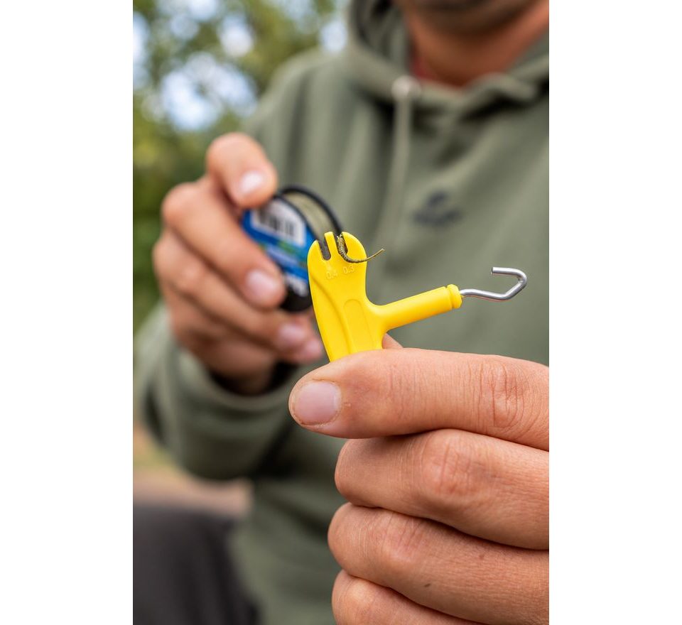 Giants fishing Dotahovač uzlů a stahovač šňůrek Multi Tool 3in1 Knot Puller and Line Stripper