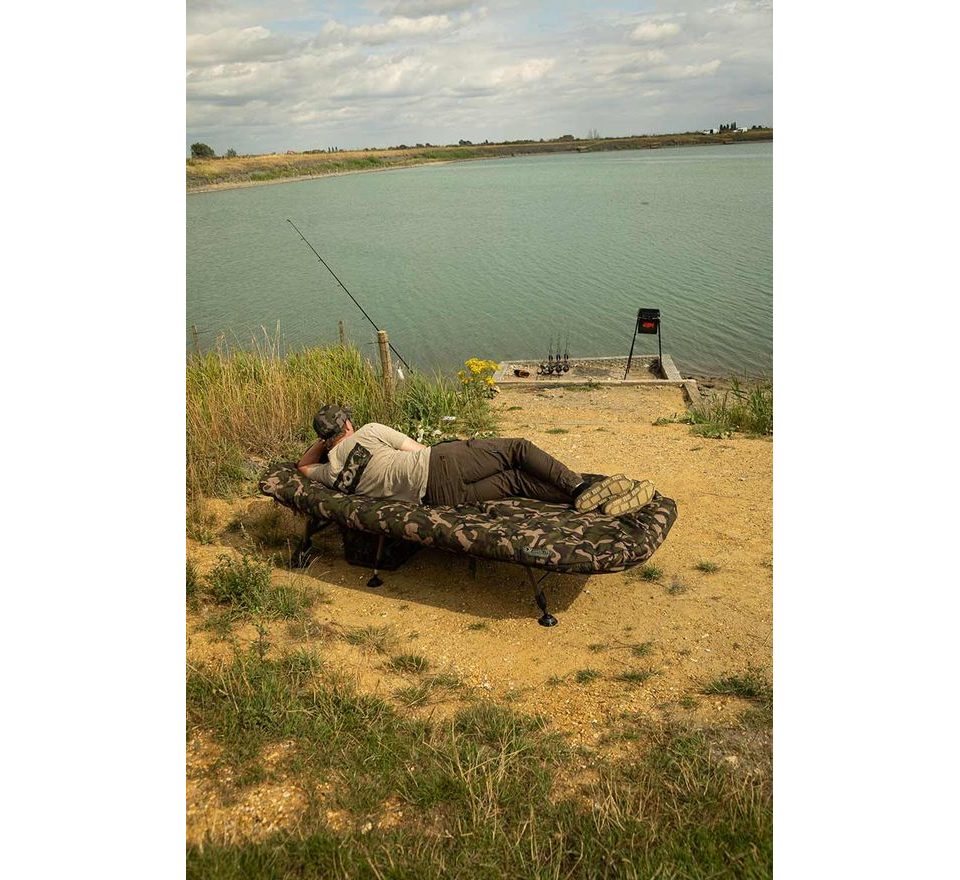 Fox Ležadlo so spacím vakom Camolite Sleep System