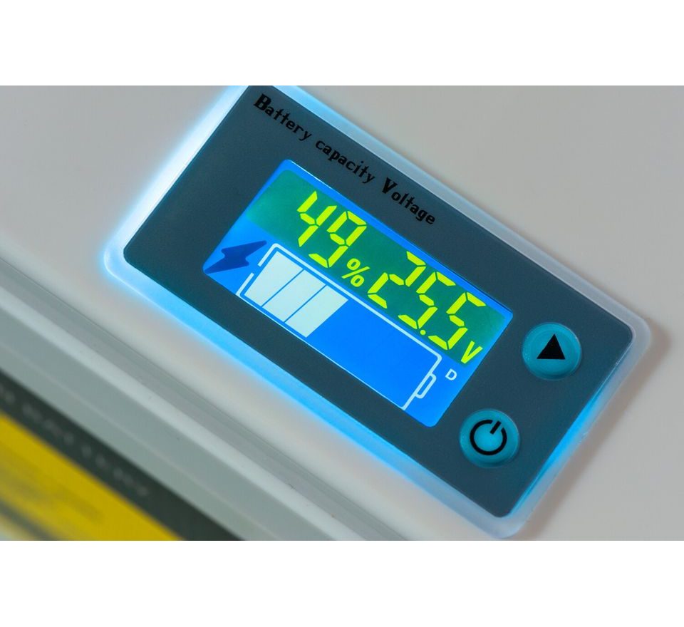 Mivardi Lithiová baterie M-CELL 24V 100Ah + 20A nabíječka