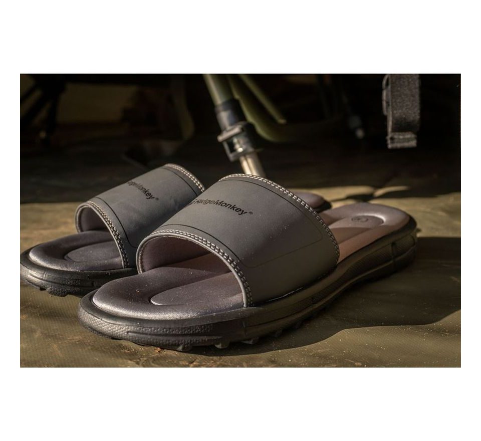 RidgeMonkey Pantofle APEarel Dropback Sliders Grey