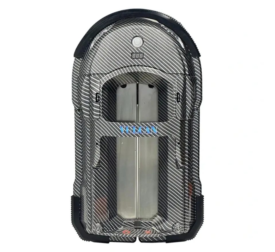 Boatman Zavážecí lodička Vulcan s Echolotem Carbon