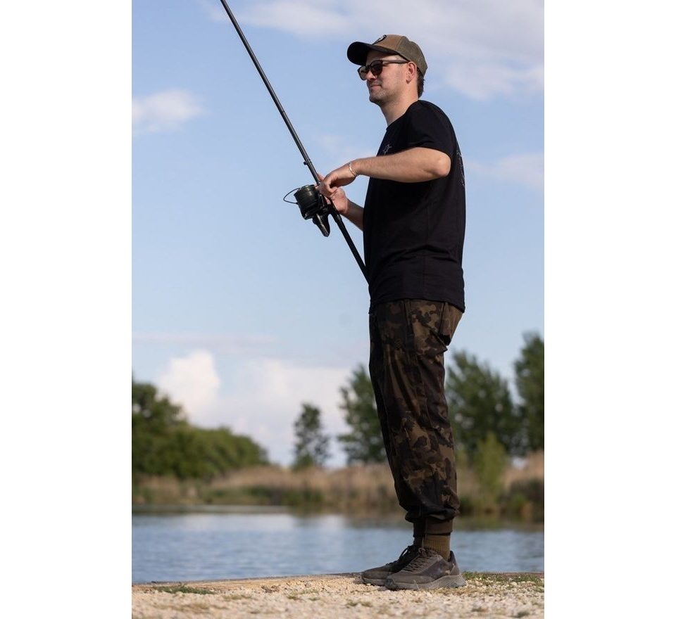 Korda Tepláky Ultralite Joggers Dark Kamo