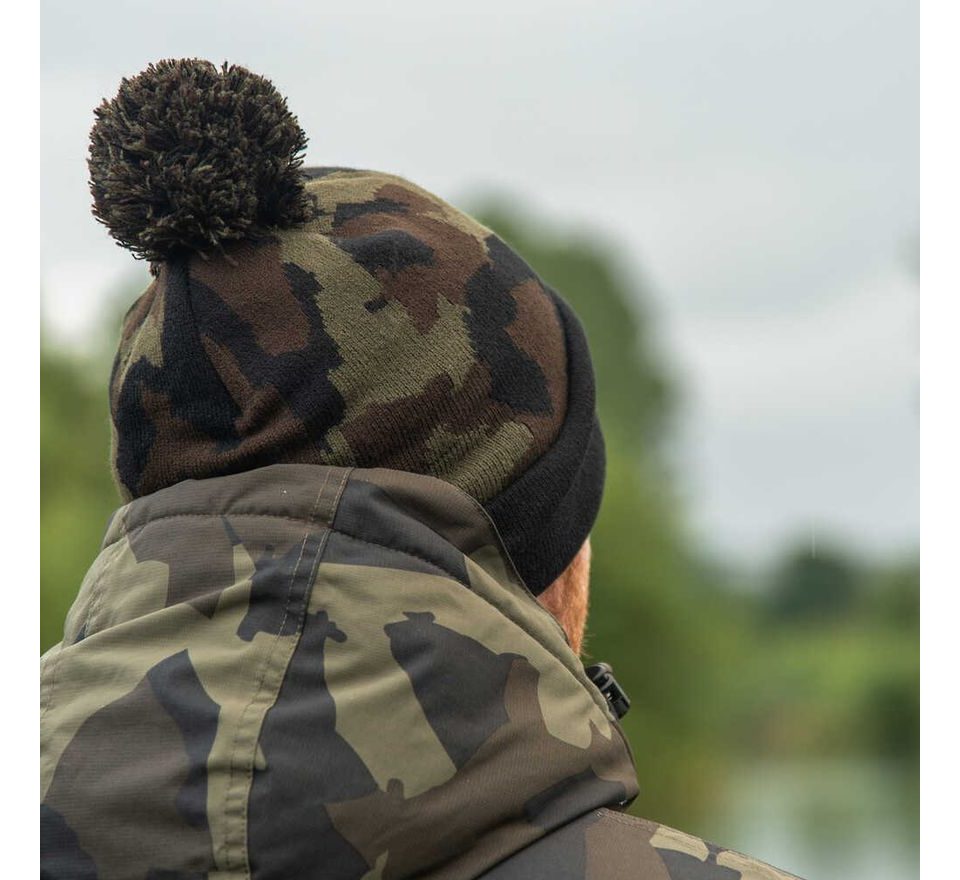 Avid Čepice Black and Camo Bobble Hat