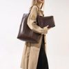 Velká černá shopper dámská kabelka s crossbody uvnitř