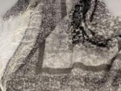 Šátek  95x95cm květovaný se střapci (1 ks)