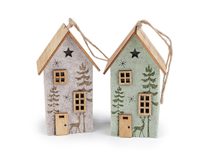 Filcový domeček svítící k zavěšení