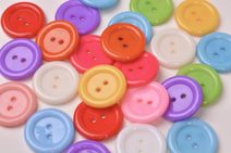 Knoflík plastový mix barev vel.48 - 30,5 mm balení 10 kusů
