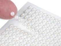 Samolepící perly na lepícím proužku Ø4 mm