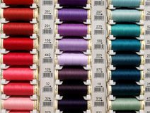 Polyesterové nitě návin 100 m univerzální