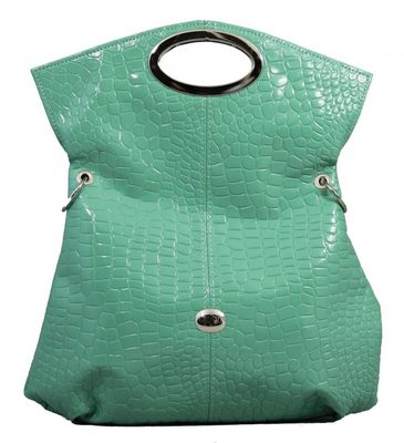 S nevšední zelenou kabelkou na podzim jistě zazáříte