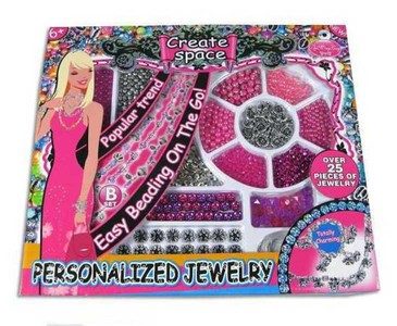 Korálková zábava je určena zejména tvořivým holčičkám!