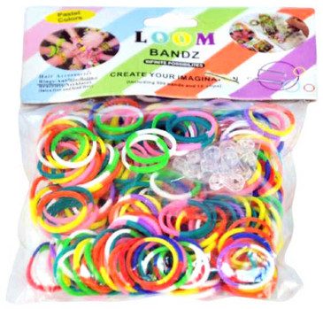 Gumičky Loom Bands jsou dnes opravdovým hitem, slušivý náramek si tak může vytvořit každý