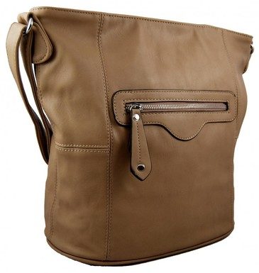 Hnědá kabelka nesmí chybět v šatní skříní rafinované ženy