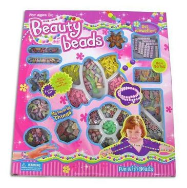 Princeznička na bále poztrácela korále