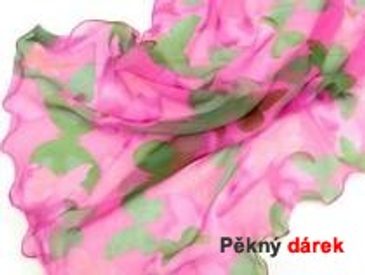 Šátek odhalí půvab ženy